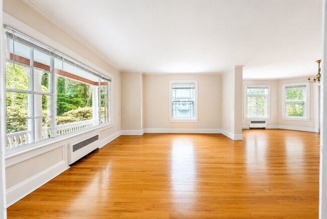 Building Photo - 332 Forest Park Ave