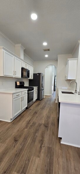 KITCHEN - 25315 Sierra Woods Ln