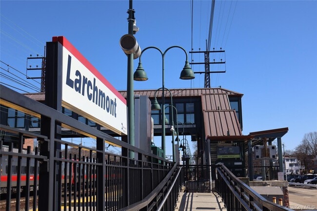 Building Photo - 14 Bonnett Ave