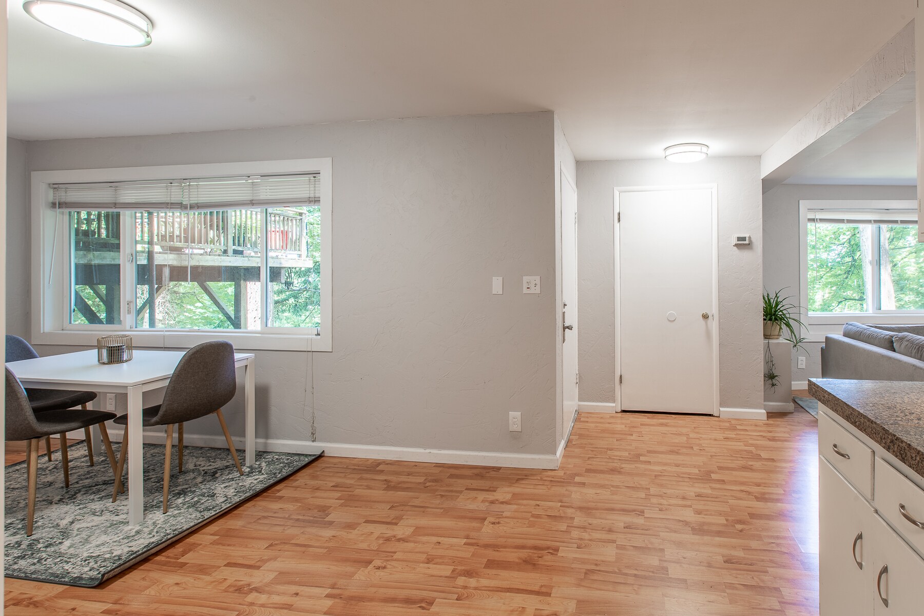 Building Photo - 2401 Birch Ln