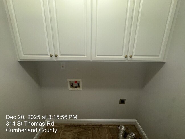 Building Photo - 314 St Thomas Rd