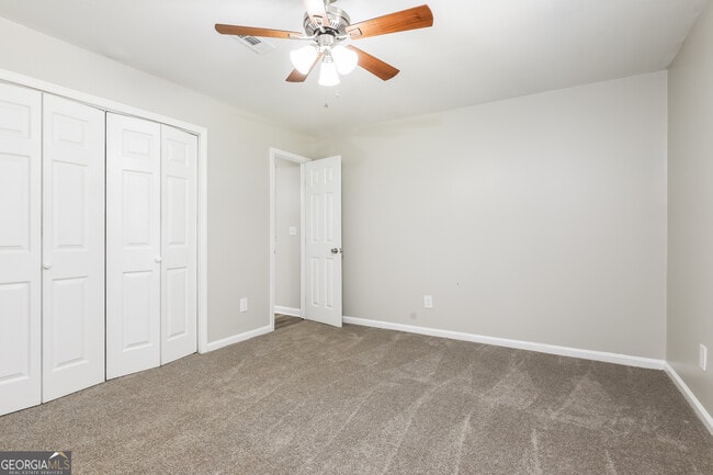 Building Photo - 374 Scott Blvd