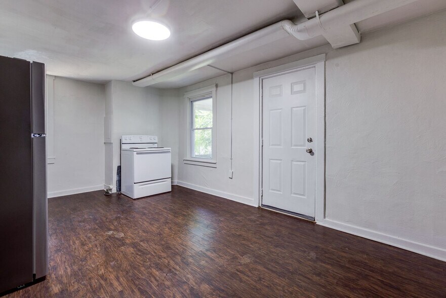 Building Photo - 316 Belonda St