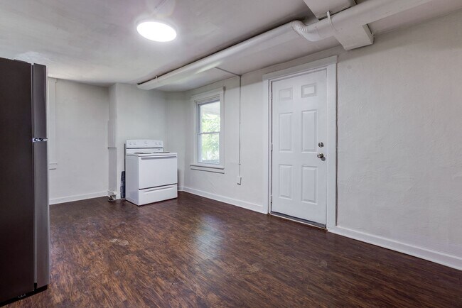 Building Photo - 316 Belonda St