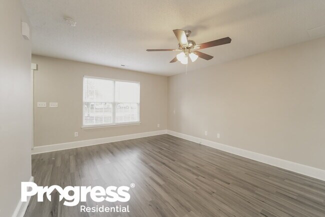 Building Photo - 238 Kendra Dr SW