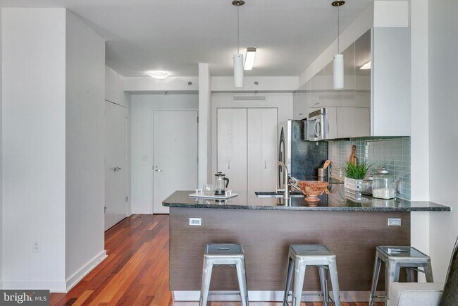 Building Photo - 2101 Market St