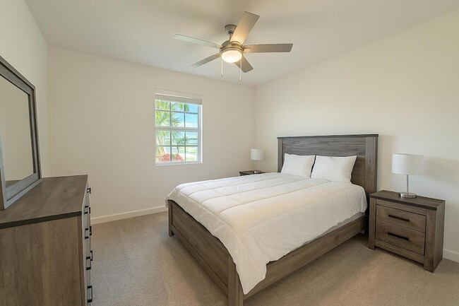 Building Photo - 14406 SW Skye Dr