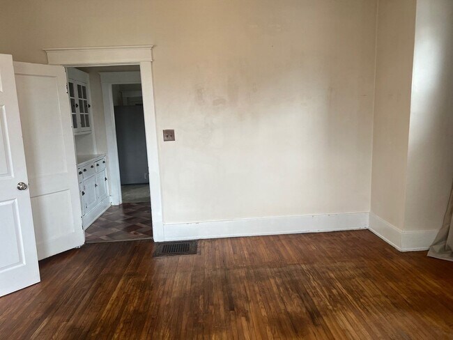 Building Photo - 2502 Blair Blvd