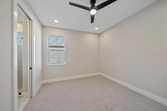 Building Photo - 8387 Windbound Ct