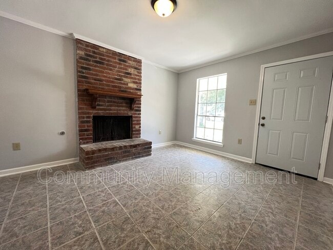 Building Photo - 7123 Meadow Park Ave