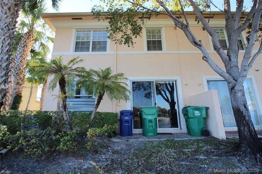 Building Photo - 2635 SW 84th Ter