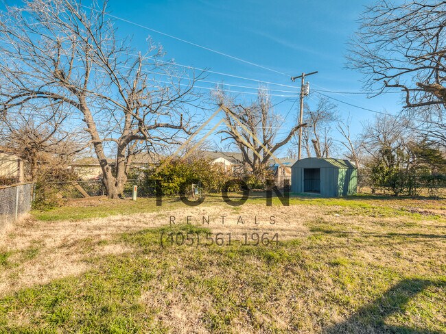 Building Photo - 2021 Brighton Ave