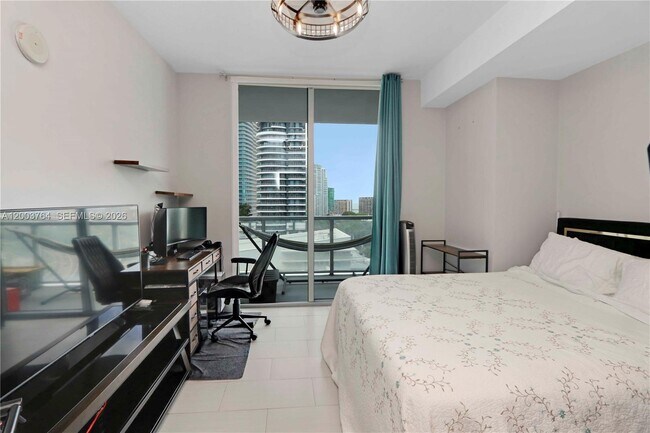 Building Photo - 79 SW 12th St