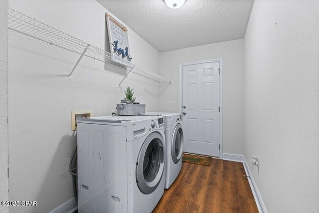 Building Photo - 104 Lake Merial Trail