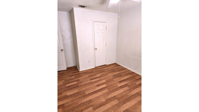 Building Photo - 4607 Grinnell St