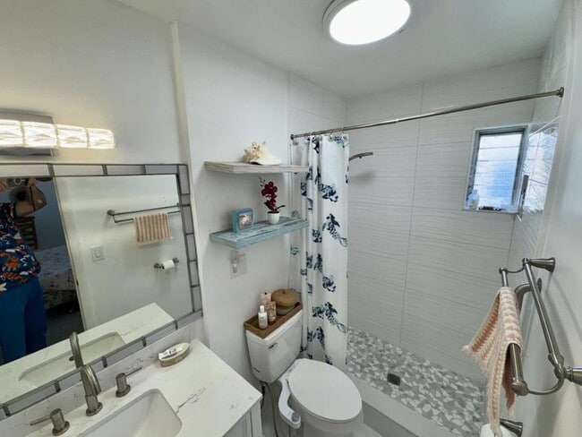 Building Photo - 2222 NE 1st Way