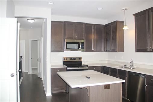 Building Photo - 12908 W 93rd St
