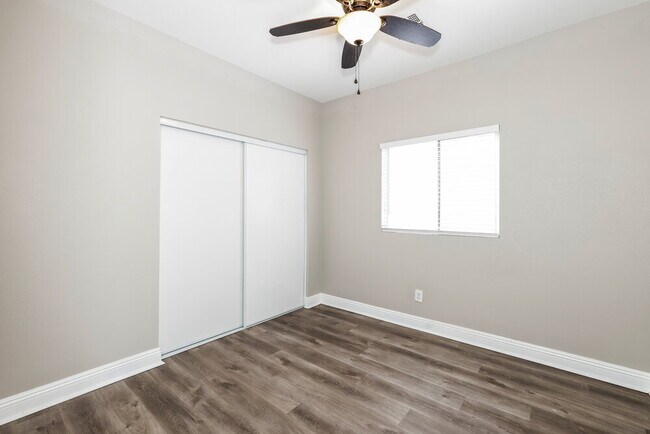 Building Photo - 740 Cam La Paz