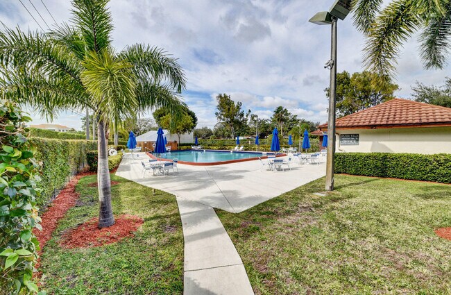 Building Photo - 1820 San Juan Dr
