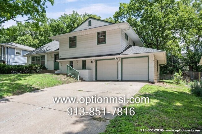 Building Photo - Comfort, Space & Style – Beautifully Updated Split-Level Home