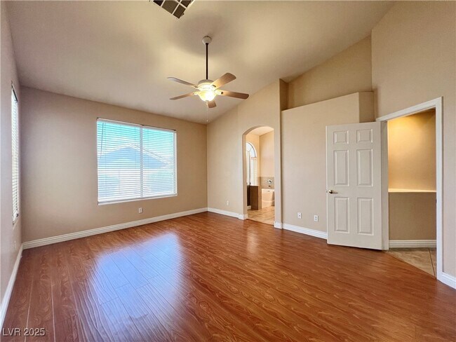 Building Photo - 258 Whitewater Village Ct