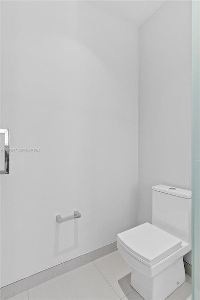 Building Photo - 6410 NW 105th Pl