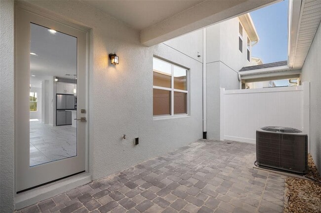 Building Photo - 1601 Pinecliff Dr