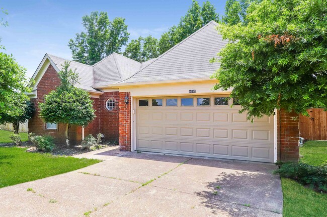 Building Photo - 9191 Fletcher Wood Dr