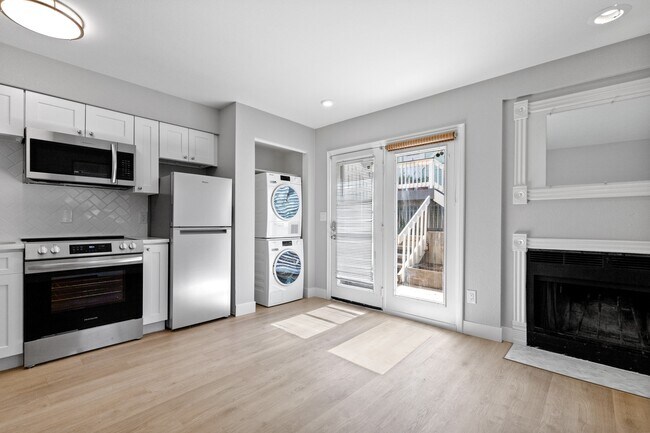 Floorplan - 3075 Broadway St