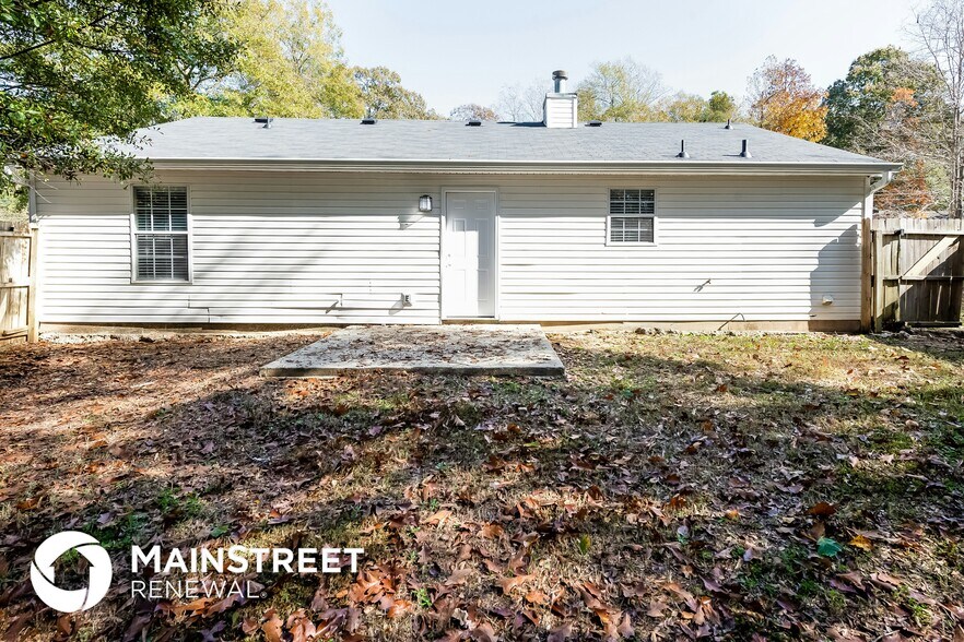 Building Photo - 7975 Trinity Park Dr