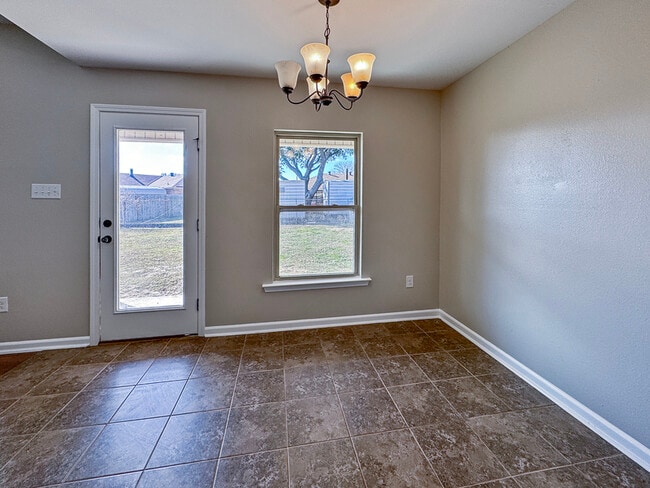 Building Photo - 1132 Eli Conner Dr