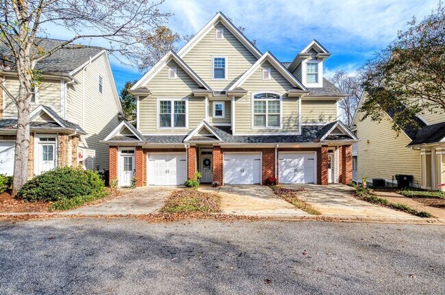 Primary Photo - 10 Edge Ct