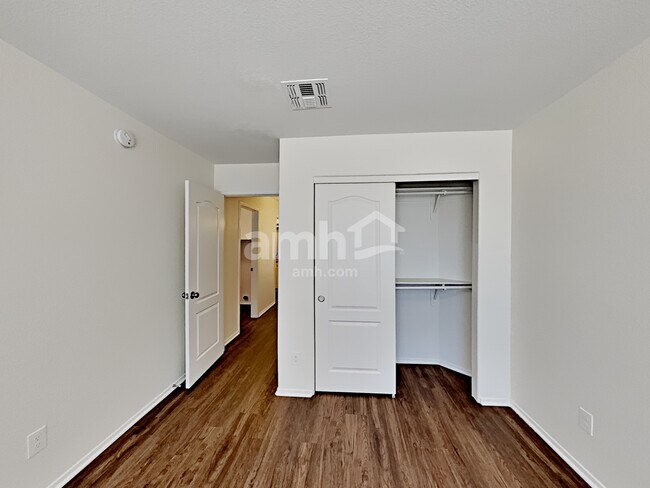 Building Photo - 4284 W Veranda St