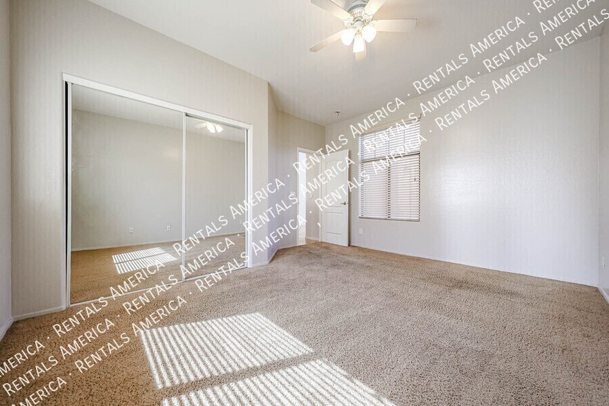 Building Photo - 1155 E Winchester Pl