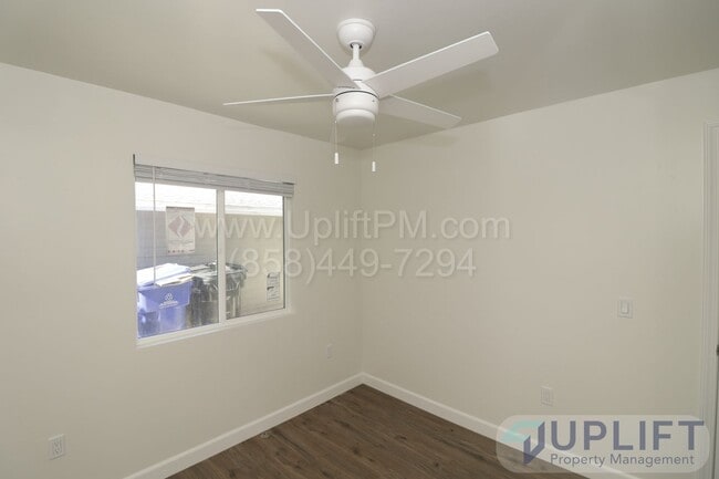 Building Photo - All new 2 bed 1 bath Duplex