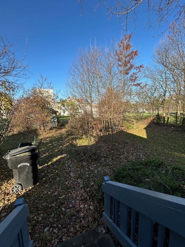 Building Photo - 2 Bed- 1 Bath Single Family Home in Elyria