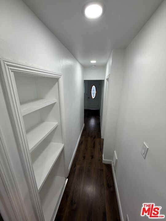 Building Photo - 120 N Ave 25