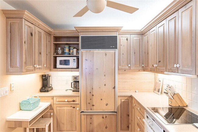 Building Photo - 1055 W Peppertree Dr