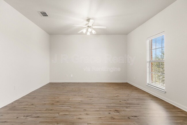 Building Photo - 10015 Amber Cir