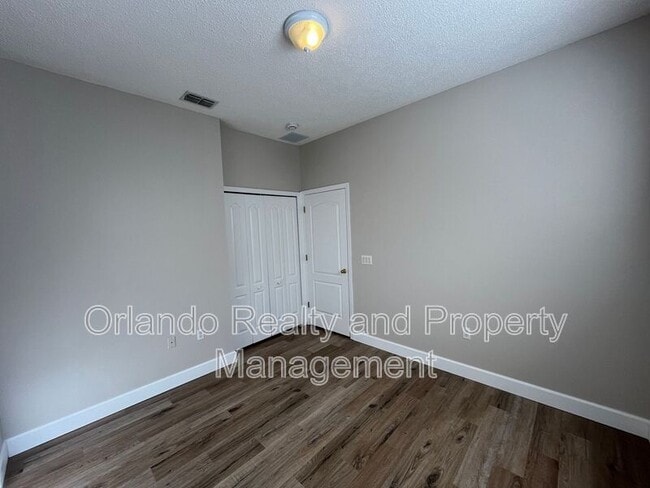 Building Photo - 9433 Candice Ct