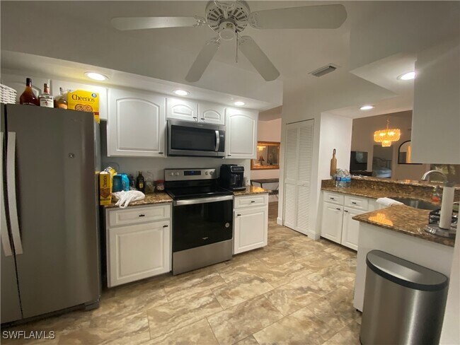 Building Photo - 14805 Crooked Pond Ct