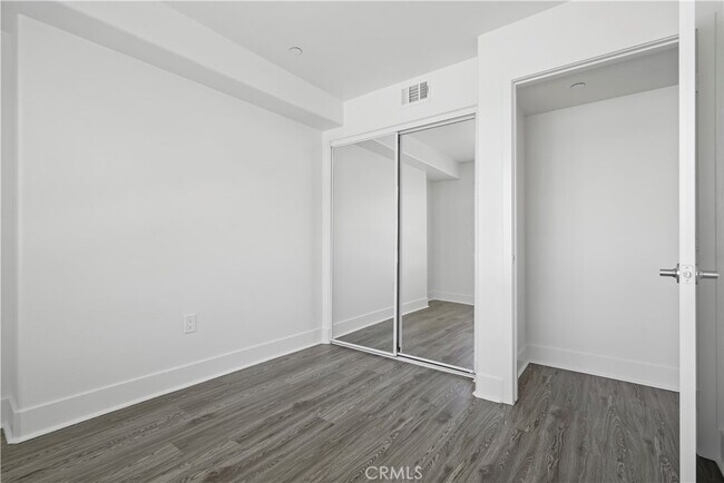 Building Photo - 11312 Huston St