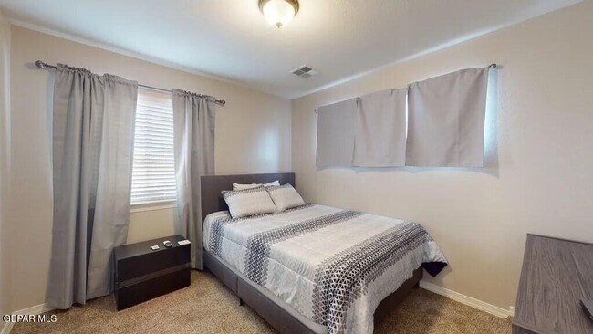 Building Photo - 3270 Mansour Farah St