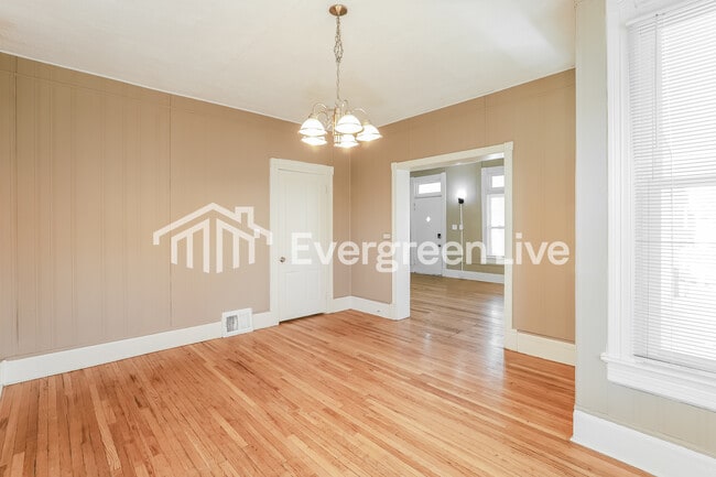 Building Photo - 4215 Grant St