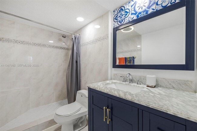 Building Photo - 18001 N Bay Rd