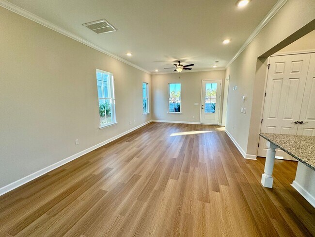 Building Photo - Discover Coastal Living at Its Finest in Marketview, Market Common – Now Leasing!