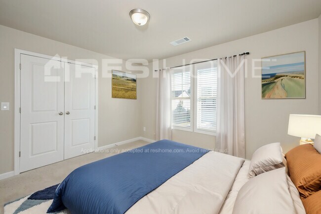 Building Photo - 39 Rockaway Dr S