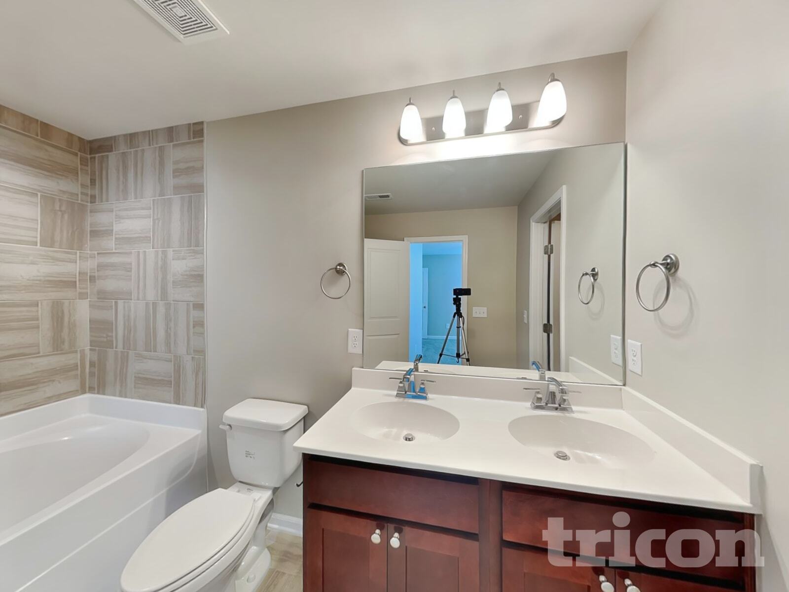 Building Photo - 105 Hickory Station Ln