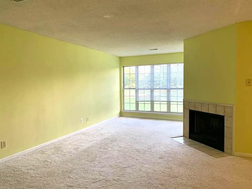 Building Photo - 12100 Greenway Ct