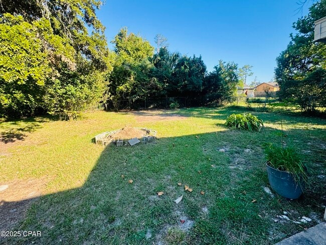 Building Photo - 1606 Fairland Ave